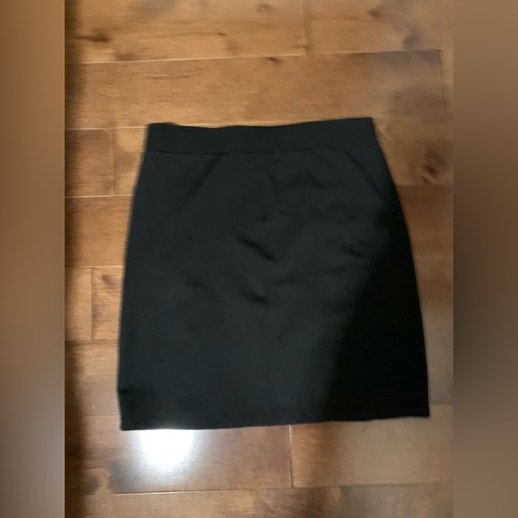 Ardene black skirt - Picture 2 of 2